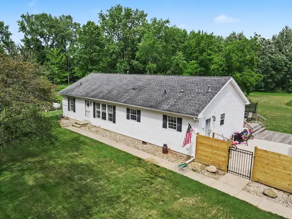 56883 Pulver Road, Three Rivers, MI 49093