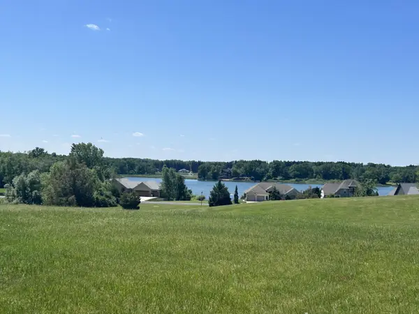 8 Coronado Drive, Jackson, MI 49201