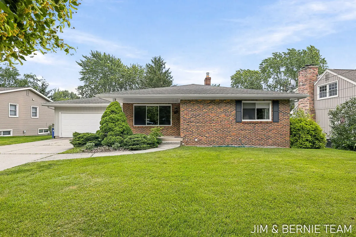 2238 Edgewood Avenue Se, Grand Rapids, MI 49546 - #1
