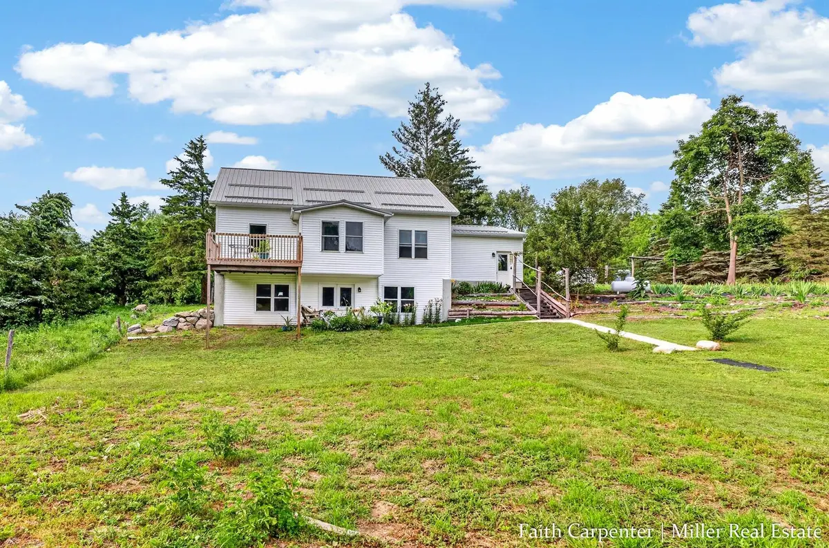 3062 W Cloverdale Road, Delton, MI 49046 - #1