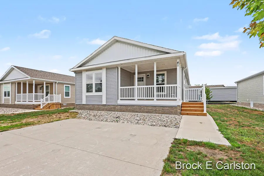 1283 E Ellis Road #41, Norton Shores, MI 49441 - #2