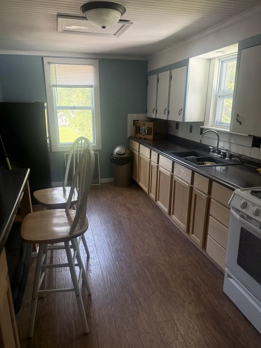 1074 W Grand Avenue, Muskegon, MI 49441 - #3