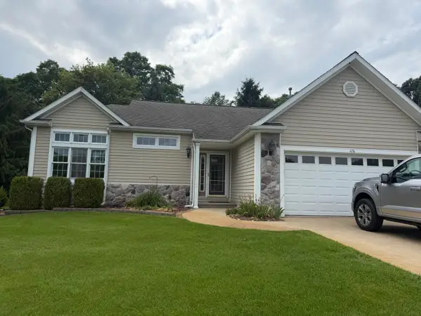 116 Stony Ridge Court, Hillsdale, MI 49242