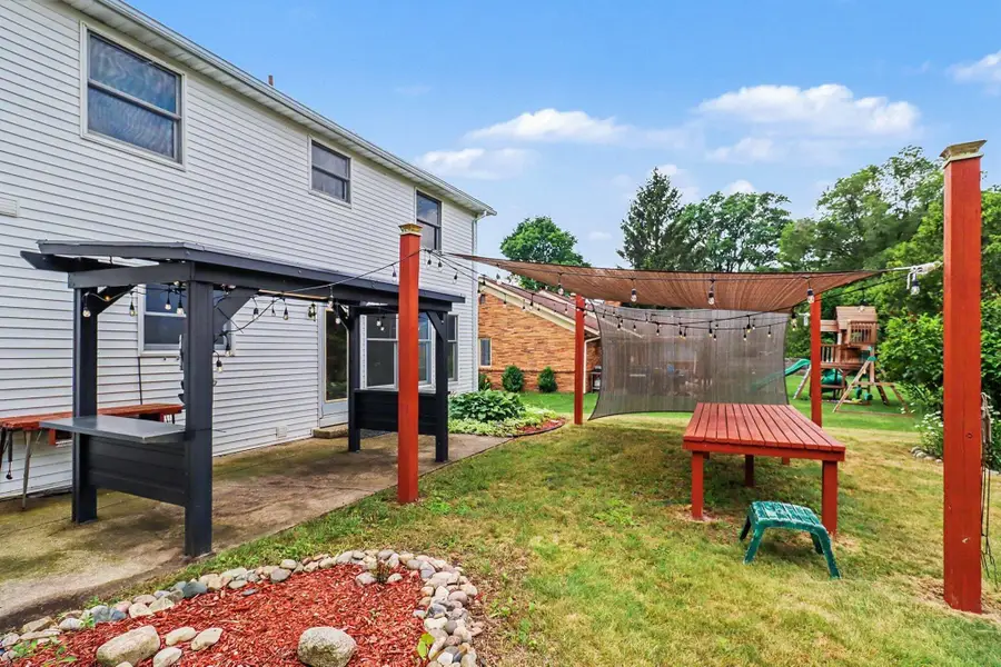515 E Pine Street, Fremont, MI 49412 - #2