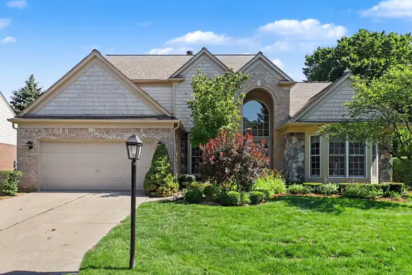 39728 Dun Rovin Drive, Northville, MI 48168