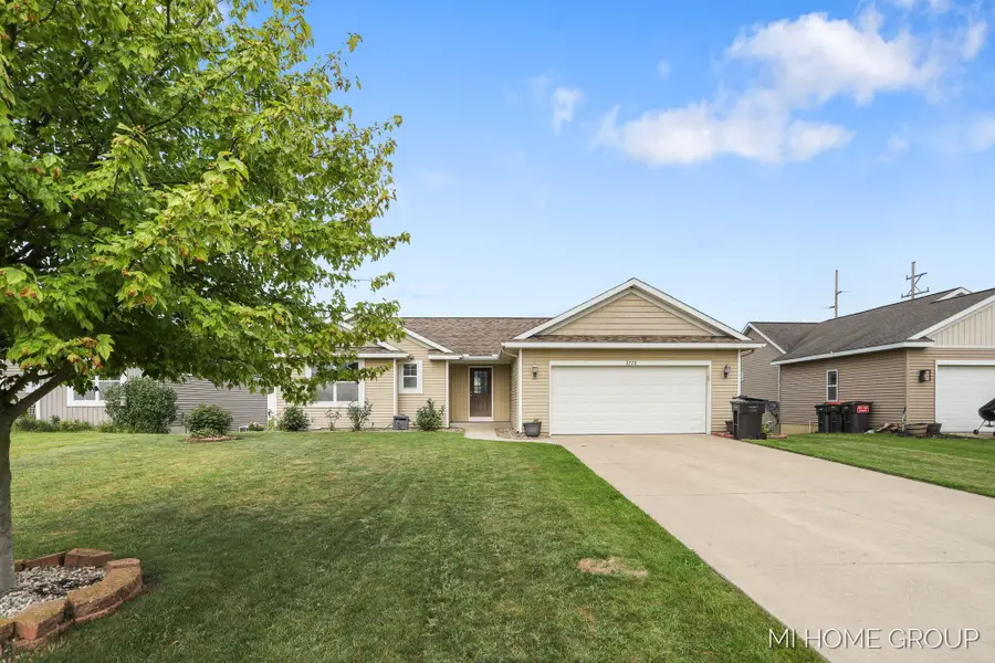 3729 Hickoryrow Court, Holland, MI 49424 - #2