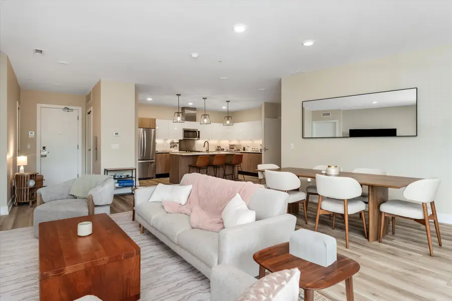 218 W Kingsley Street #206, Ann Arbor, MI 48103 - #3