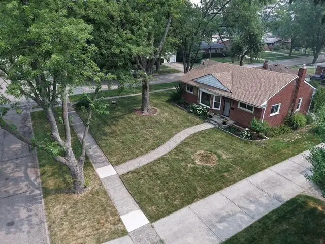 31180 E Rutland Street, Beverly Hills, MI 48025 - #2