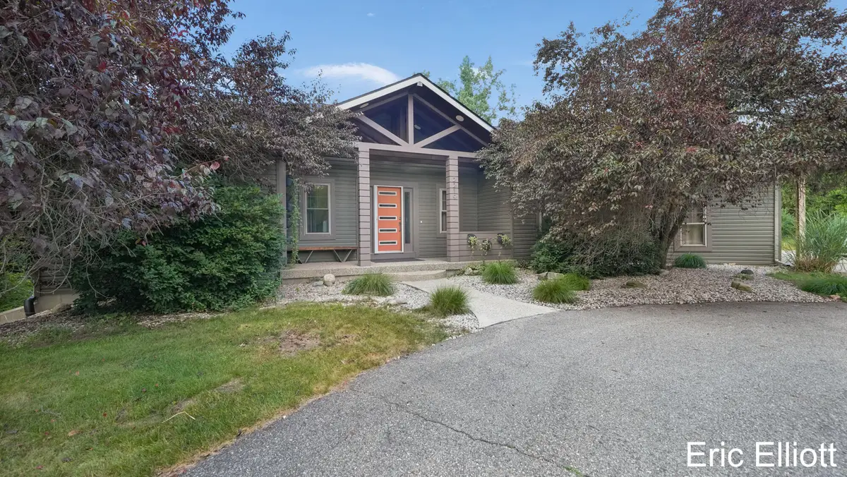 2219 NE Sawmill Drive Ne, Rockford, MI 49341 - #1