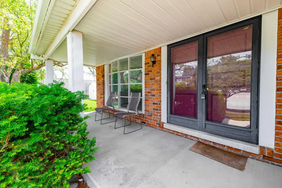 15661 Cumberland Street, Riverview, MI 48193 - #2