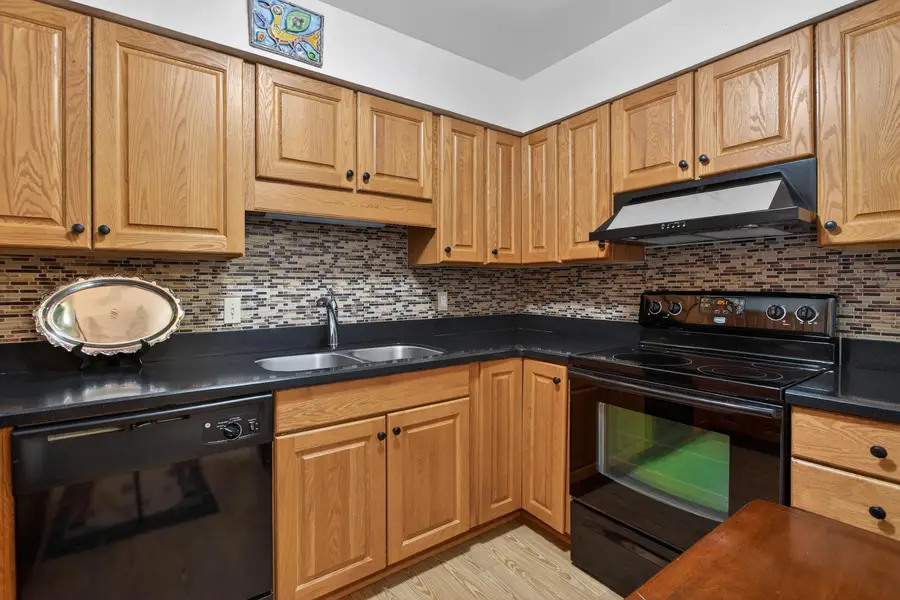 806 W Michigan Avenue #108W, Jackson, MI 49202 - #3