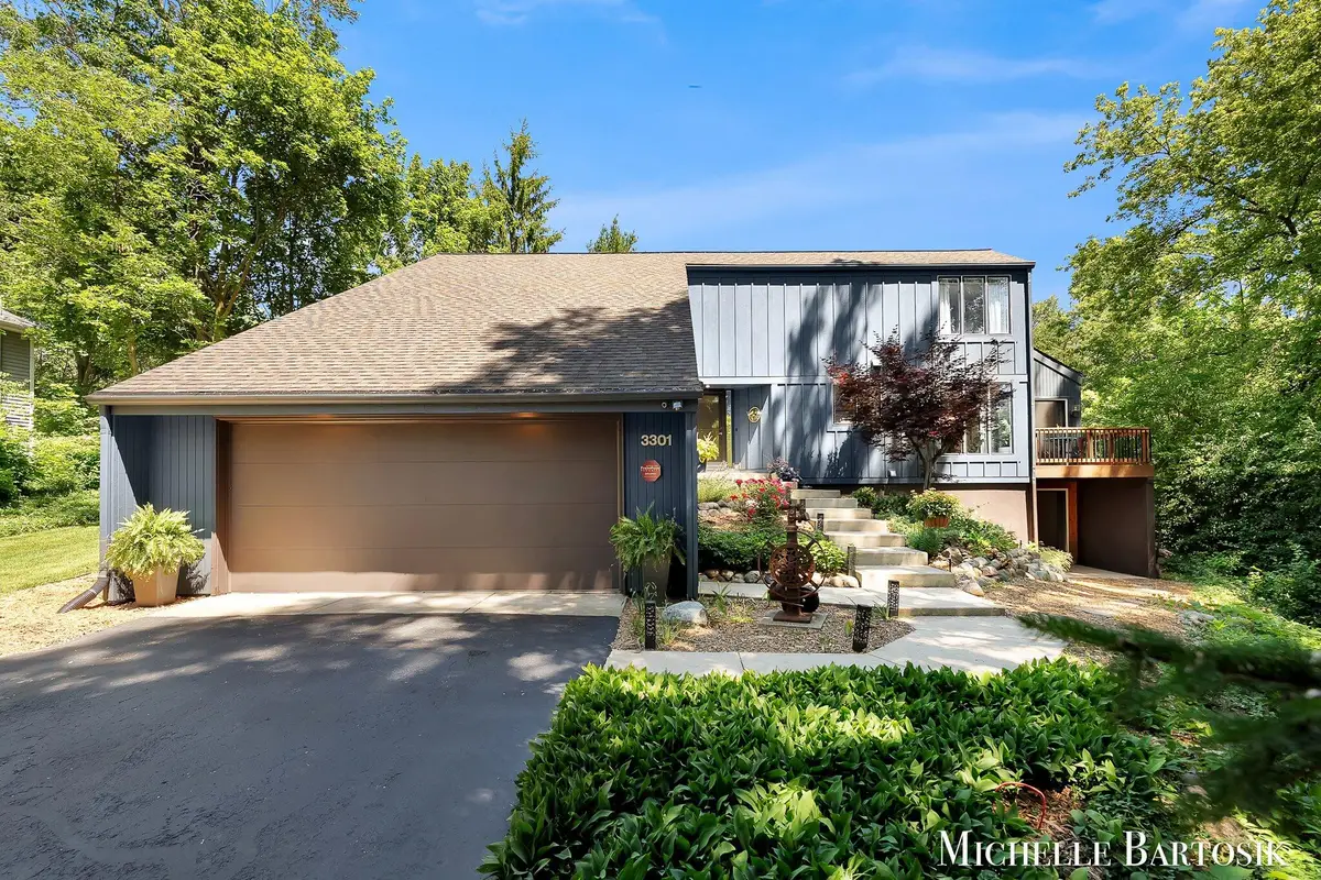 3301 Midland Drive Se, Grand Rapids, MI 49546 - #1