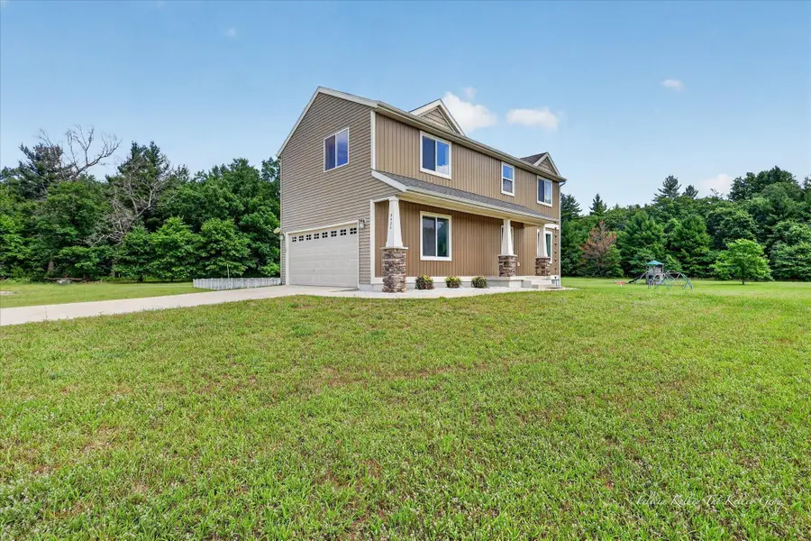 5420 S Kathryn Lane, Newaygo, MI 49337 - #2