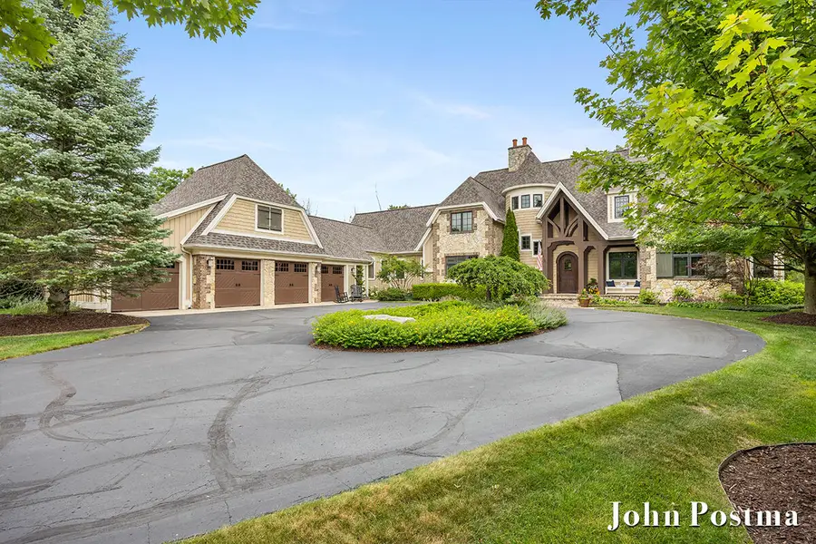 5914 Whitworth Court Se, Grand Rapids, MI 49546 - #2