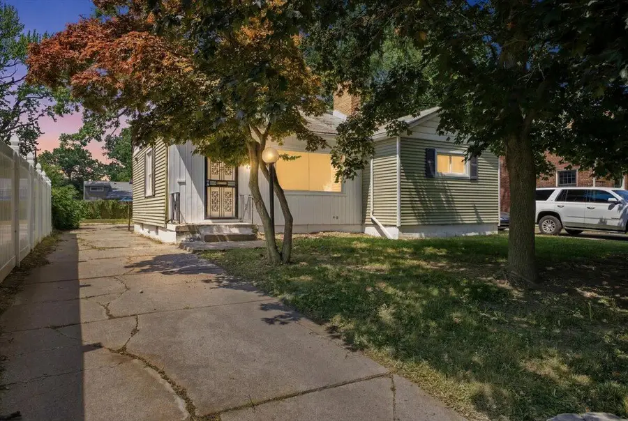 5727 University Place, Detroit, MI 48224 - #2