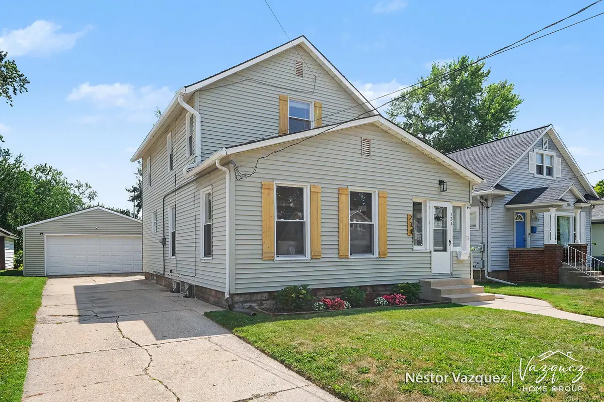 234 Knapp Street Ne, Grand Rapids, MI 49505 - #1