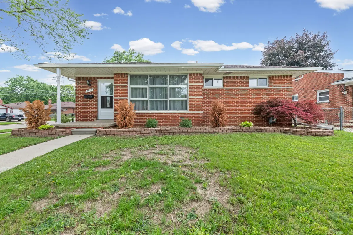 8417 Colonial Street, Dearborn Heights, MI 48127 - #1