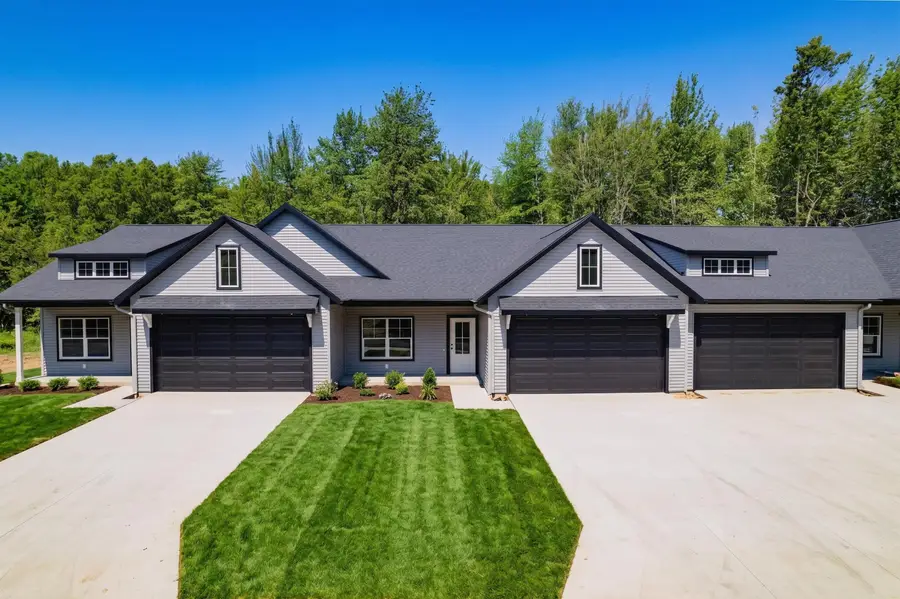 17426 Ridge Avenue, Ferrysburg, MI 49409 - #2