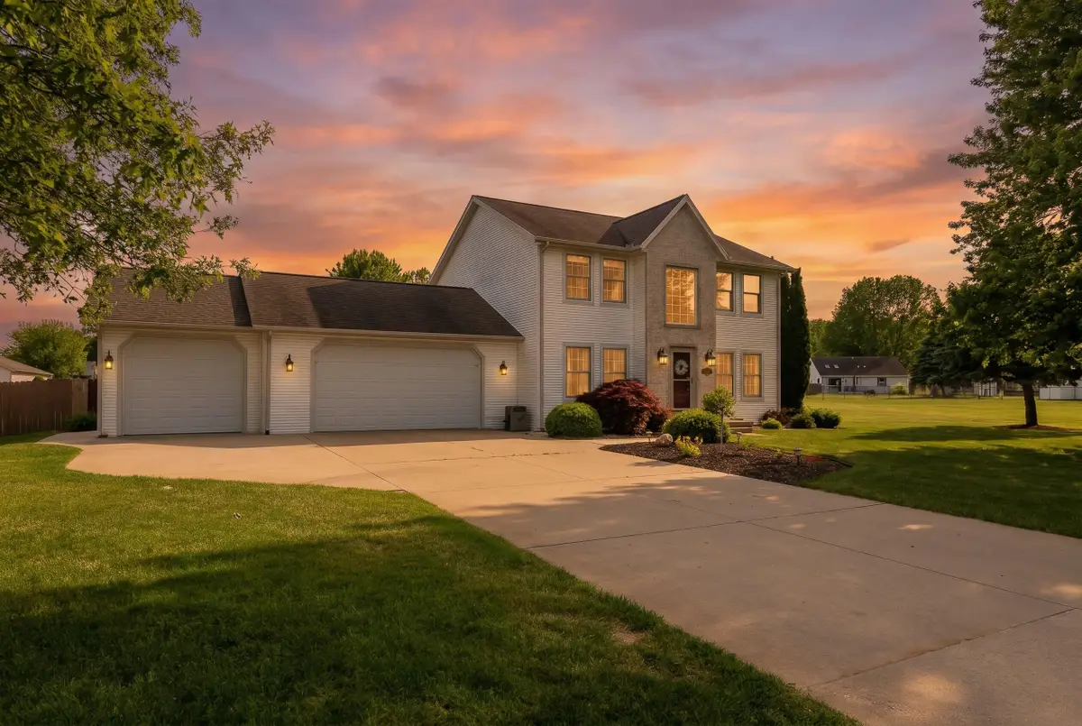 47679 Woodfield Circle, Mattawan, MI 49071 - #1