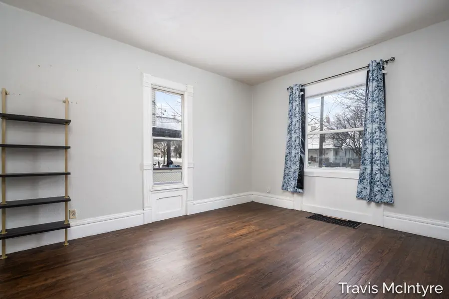 908 Eastern Avenue Se, Grand Rapids, MI 49507 - #3