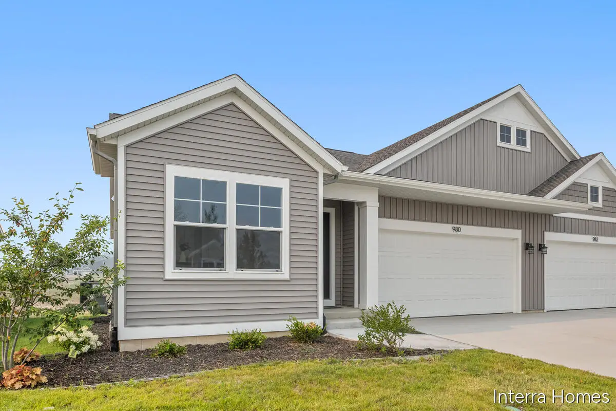980 Scioto Drive Nw #4, Comstock Park, MI 49321 - #1