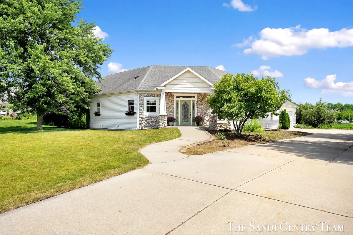 3819 Acadia Drive, Hudsonville, MI 49426 - #1