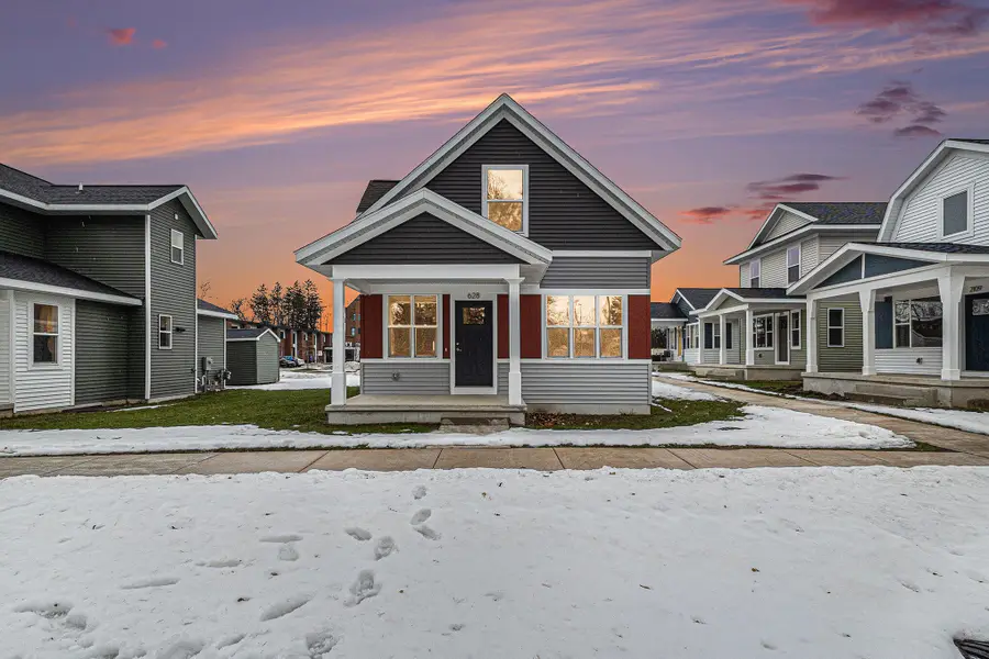 2053 Linden Avenue Se, Grand Rapids, MI 49507 - #2