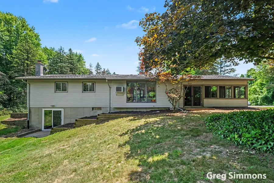 1079 Rector Street Ne, Sparta, MI 49345 - #3