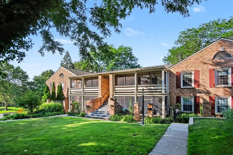 2432 Village Drive Se, Grand Rapids, MI 49506 - #2