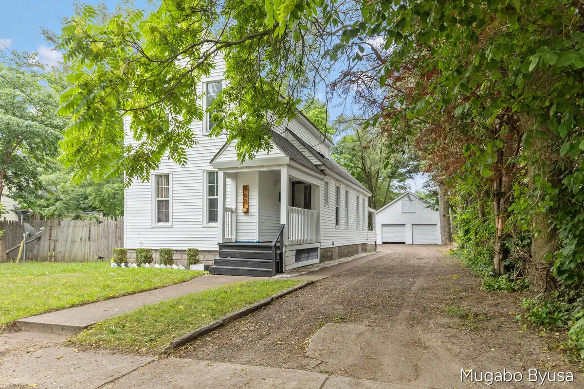 960 Temple Street Se, Grand Rapids, MI 49507 - #1