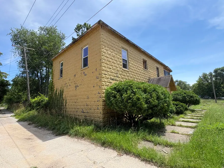 817 Thresher Avenue, Benton Harbor, MI 49022 - #2