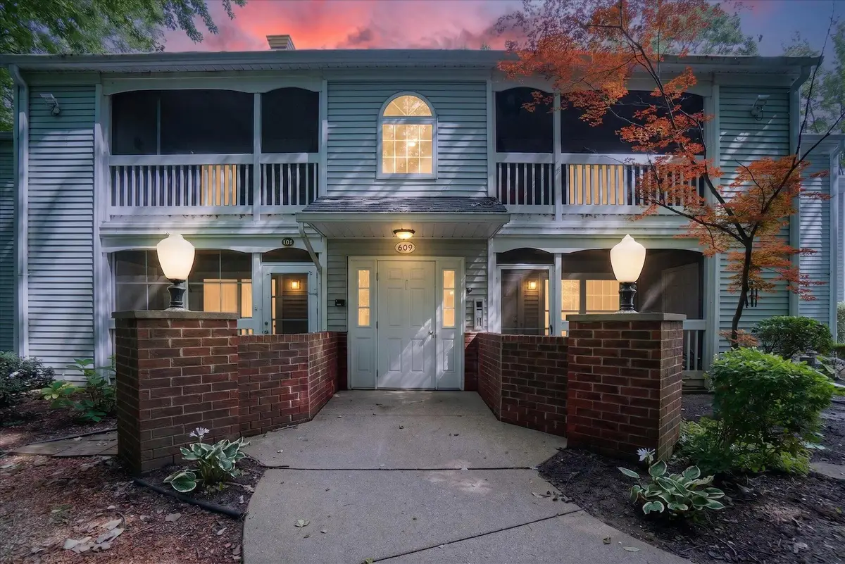 609 Curzon Court #203, Howell, MI 48843 - #1