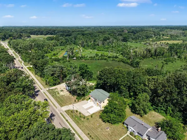 737 Ottawa Beach Road, Holland, MI 49424