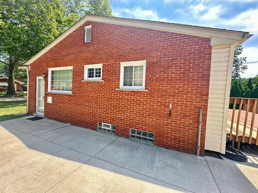 19533 Hardy Street, Livonia, MI 48152 - #3