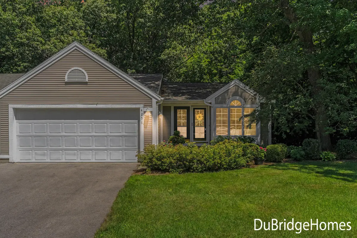 4256 Valley Hollow Drive Ne, Grand Rapids, MI 49525 - #1