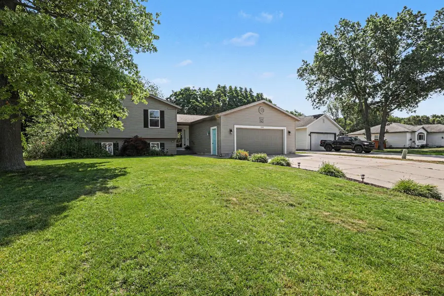 4844 Emerald Street, Norton Shores, MI 49441 - #3