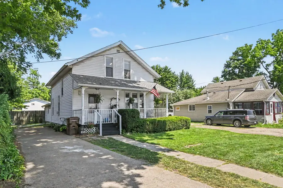 618 W Lawrence Avenue, Charlotte, MI 48813 - #3