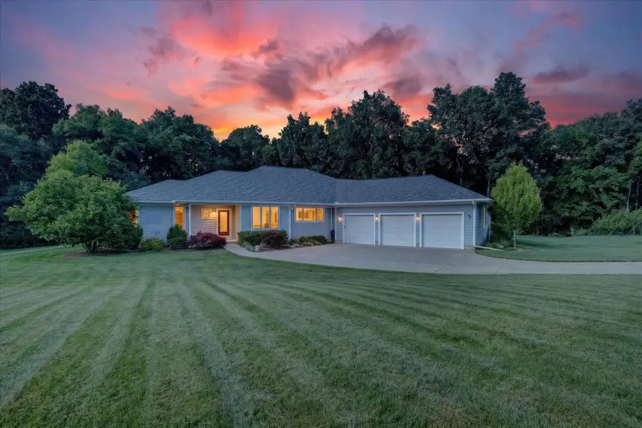 9348 Stoneview Lane, Whitmore Lake, MI 48189 - #2