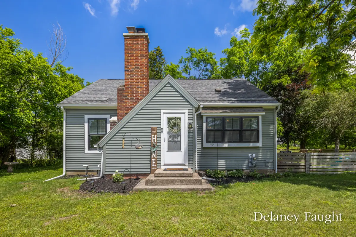2671 Rogue River Road Ne, Belmont, MI 49306 - #1