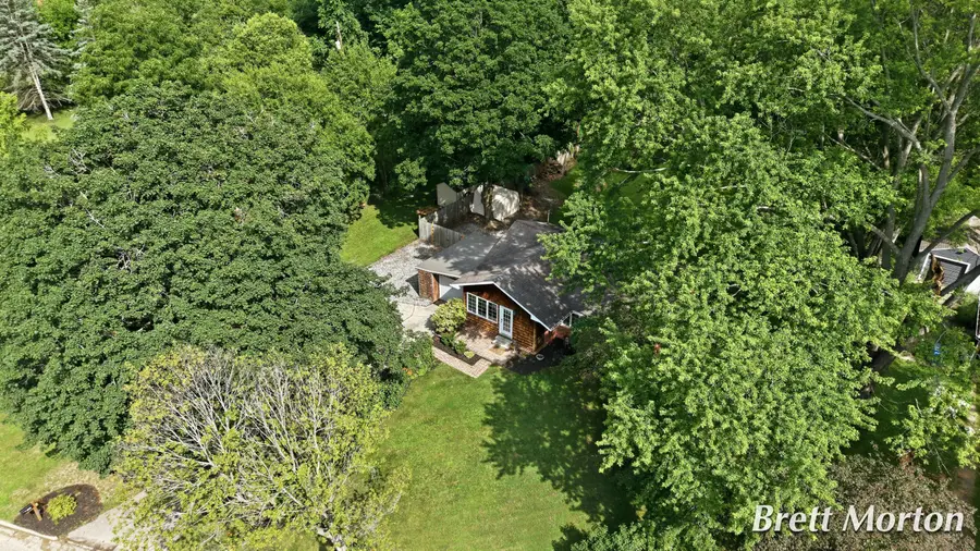 2304 Tecumseh River Road, Lansing, MI 48906 - #3
