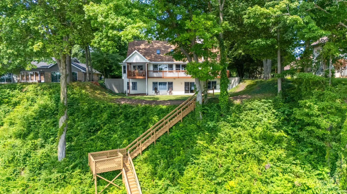 9895 Lakeview Drive, Berrien Springs, MI 49103 - #1