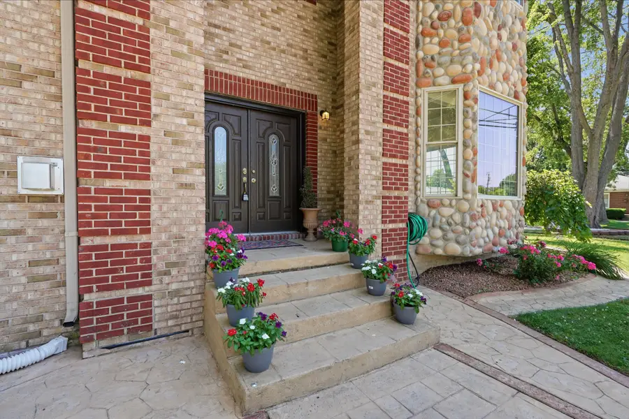 8336 Nightingale Street, Dearborn Heights, MI 48127 - #2