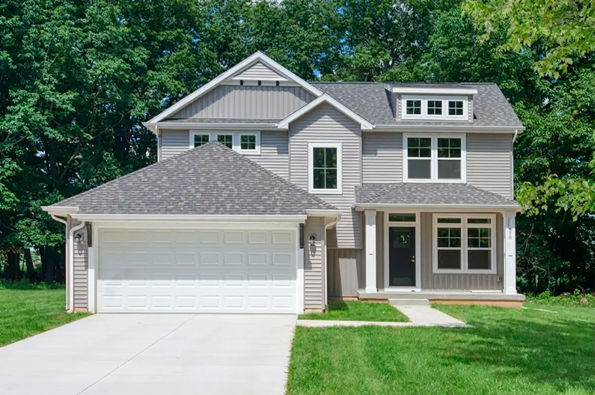 570 W Wildwood Drive, Owosso, MI 48867 - #1