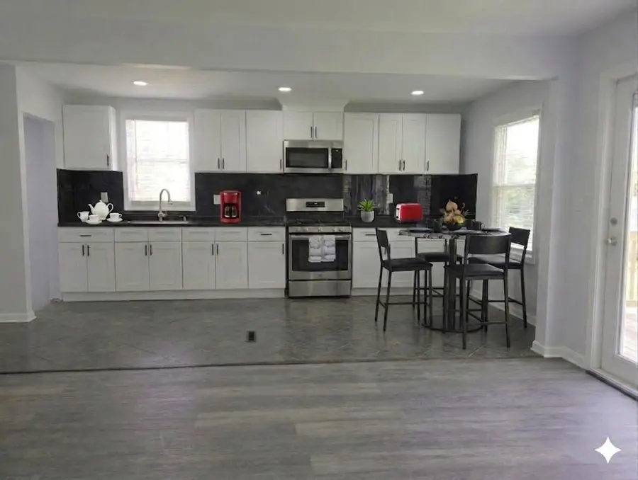 20821 N Pierson Court, Detroit, MI 48228 - #3