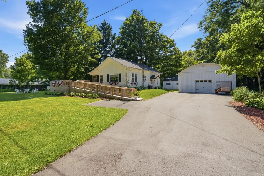 4136 Pier Road, Benton Harbor, MI 49022 - #2
