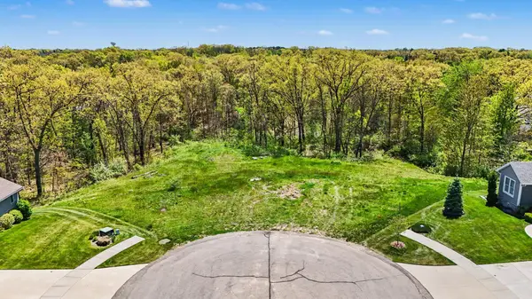 4277 Trail View Ne, Grand Rapids, MI 49525