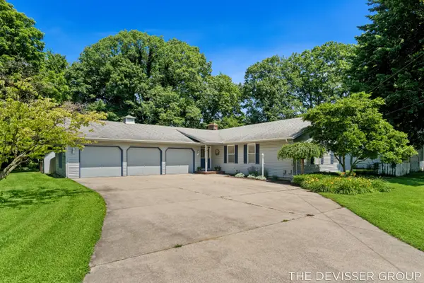 14289 Essenburg Drive, Holland, MI 49424