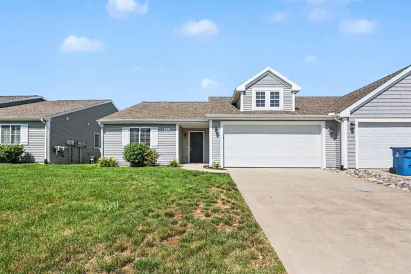 1010 W Villas Drive, Vicksburg, MI 49097