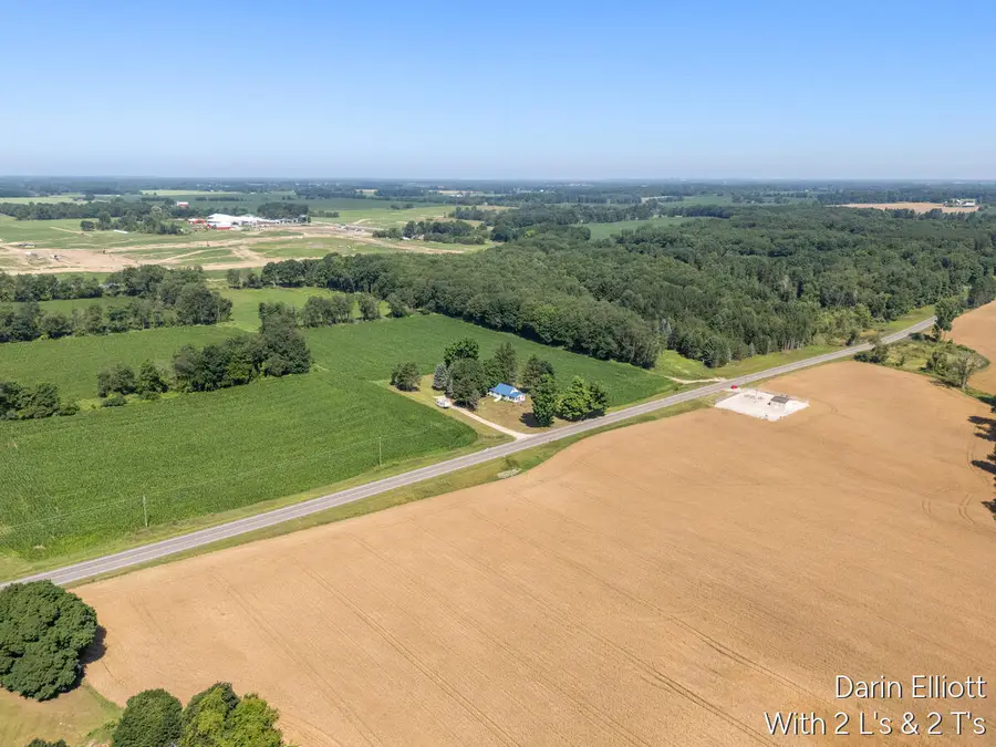 3703 N Cedar Lake Road Ne, Edmore, MI 48829 - #3