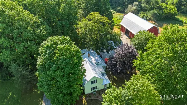 14960 White Creek Avenue Ne, Cedar Springs, MI 49319